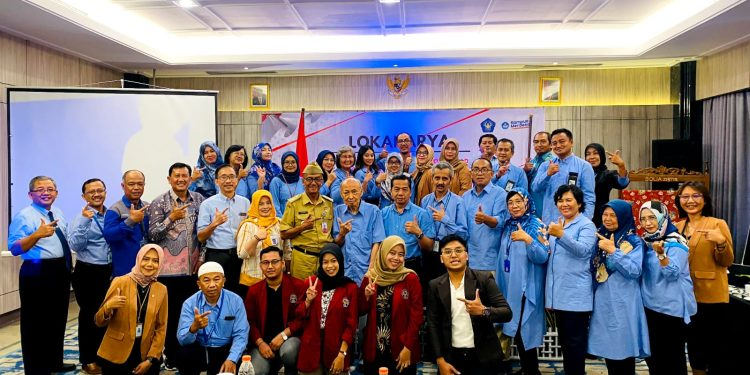 Prodi Manajemen UNISRI Optimalkan Link and Match Lulusan dengan Dunia Usaha dan Industri