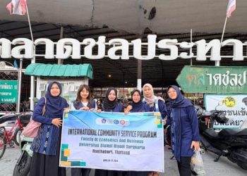 Dosen Manajemen Unisri Gelar Pengabdian Internasional, Dampingi UMKM Muslim di Bangkok Kewirausahaan Sosial Berbasis Masjid