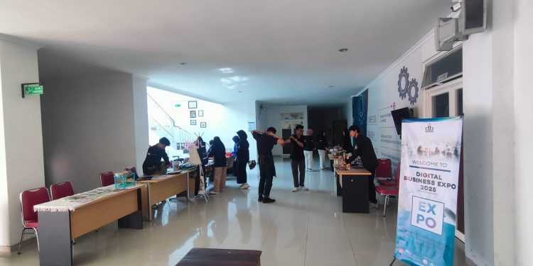 Digital Business Expo Jadi Ajang Pamer Produk Mahasiswa Politeknik Akbara