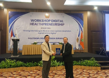 Lulusan Politeknik Insan Husada Didorong Jadi Healthpreneur di Era Digital